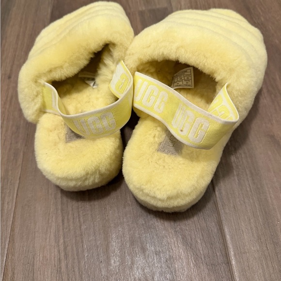 UGG Soft Yellow Plush Slippers - Picture 6 of 7